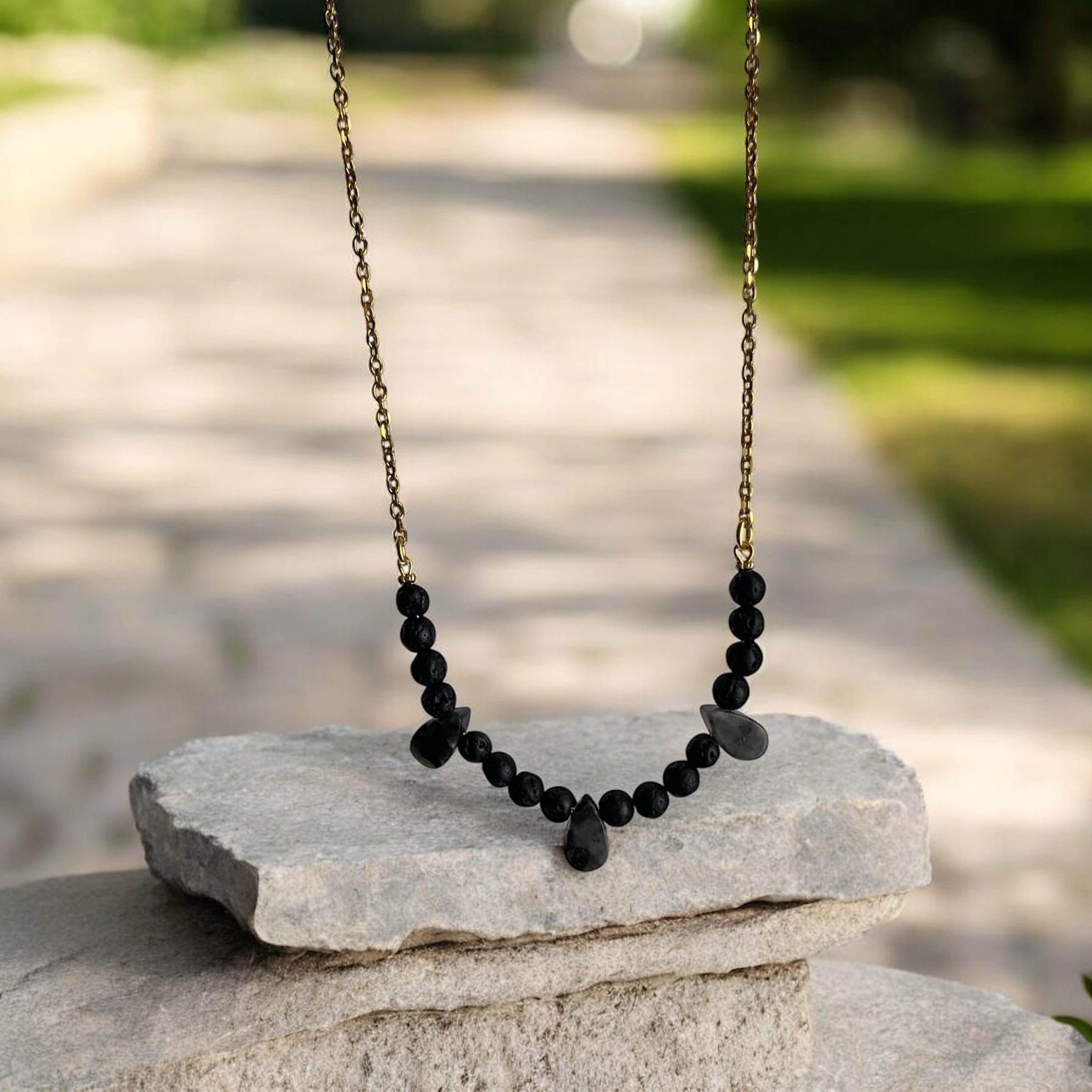 Iride tribale nero oro